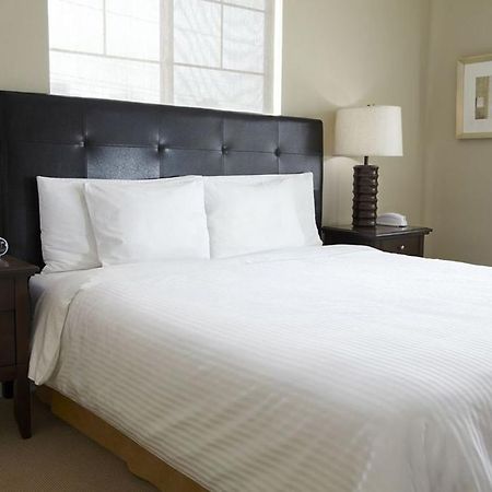 Oakwood Arlington Aparthotel Bagian luar foto