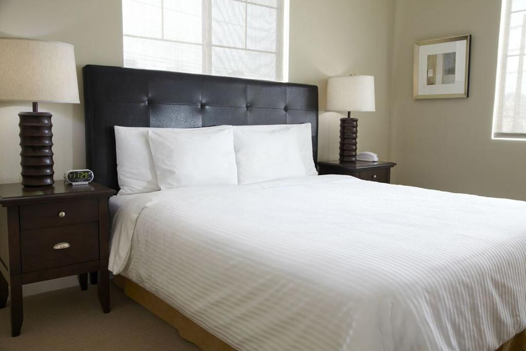 Oakwood Arlington Aparthotel Bagian luar foto