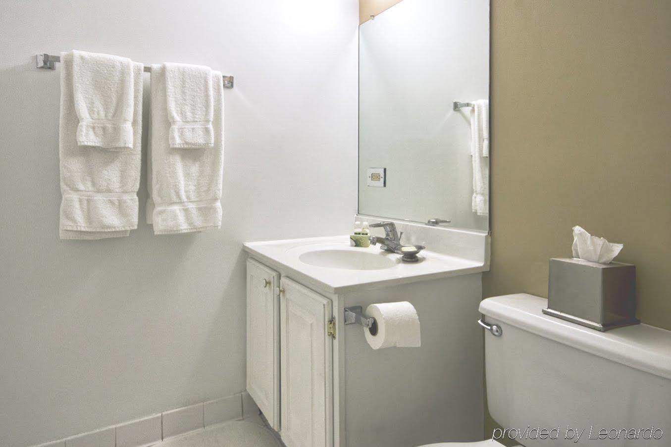 Oakwood Arlington Aparthotel Bagian luar foto