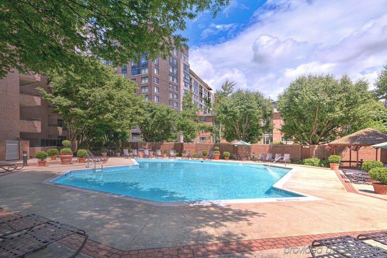 Oakwood Arlington Aparthotel Bagian luar foto